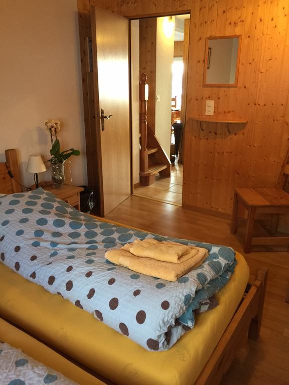 Le Central - Chambres D'Hote Grone Room photo